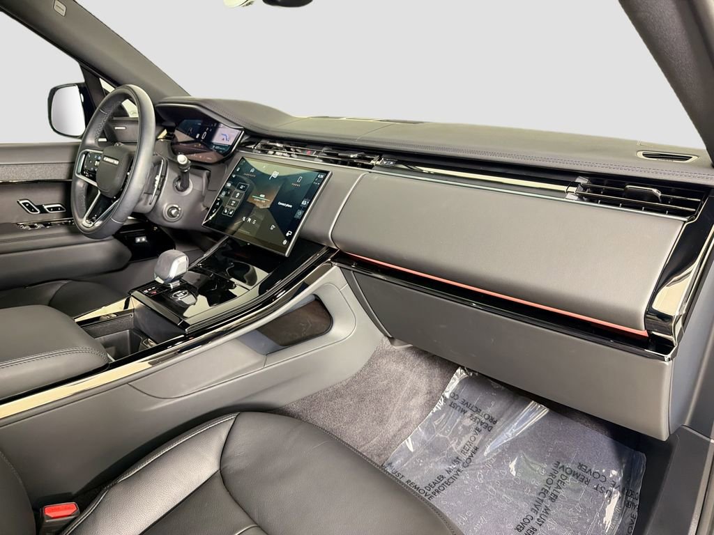 Certified 2025 Land Rover Range Rover Sport AWD/4WD image 31