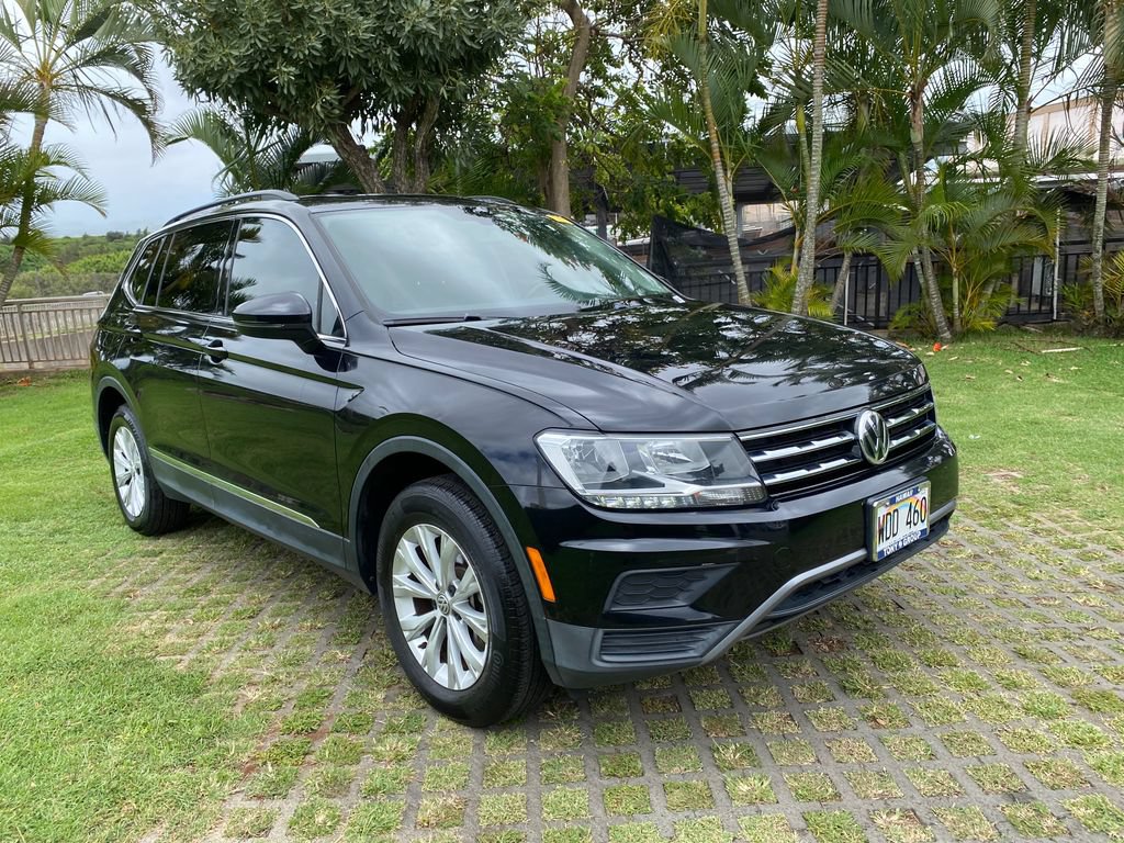 Used 2018 Volkswagen Tiguan SE w/ Panoramic Sunroof Package