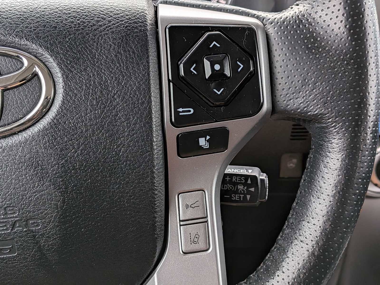 Used 2024 Toyota 4Runner Limited AWD/4WD image 28
