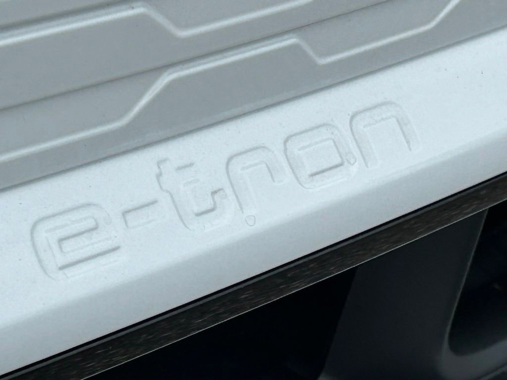 Used 2025 Audi Q6 e-tron Premium Plus w/ Premium Plus image 45