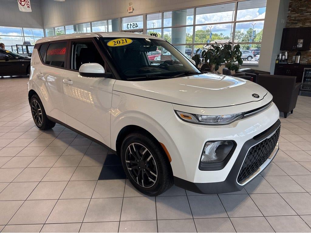 Used 2021 Kia Soul LX FWD image 1