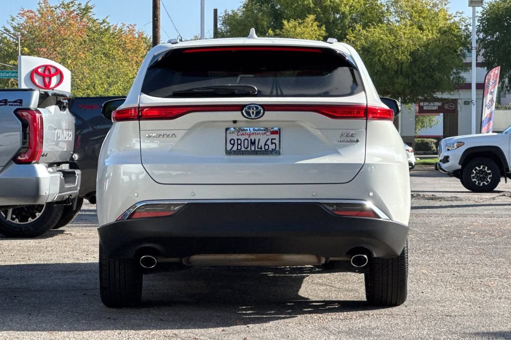Certified 2022 Toyota Venza XLE AWD/4WD image 4
