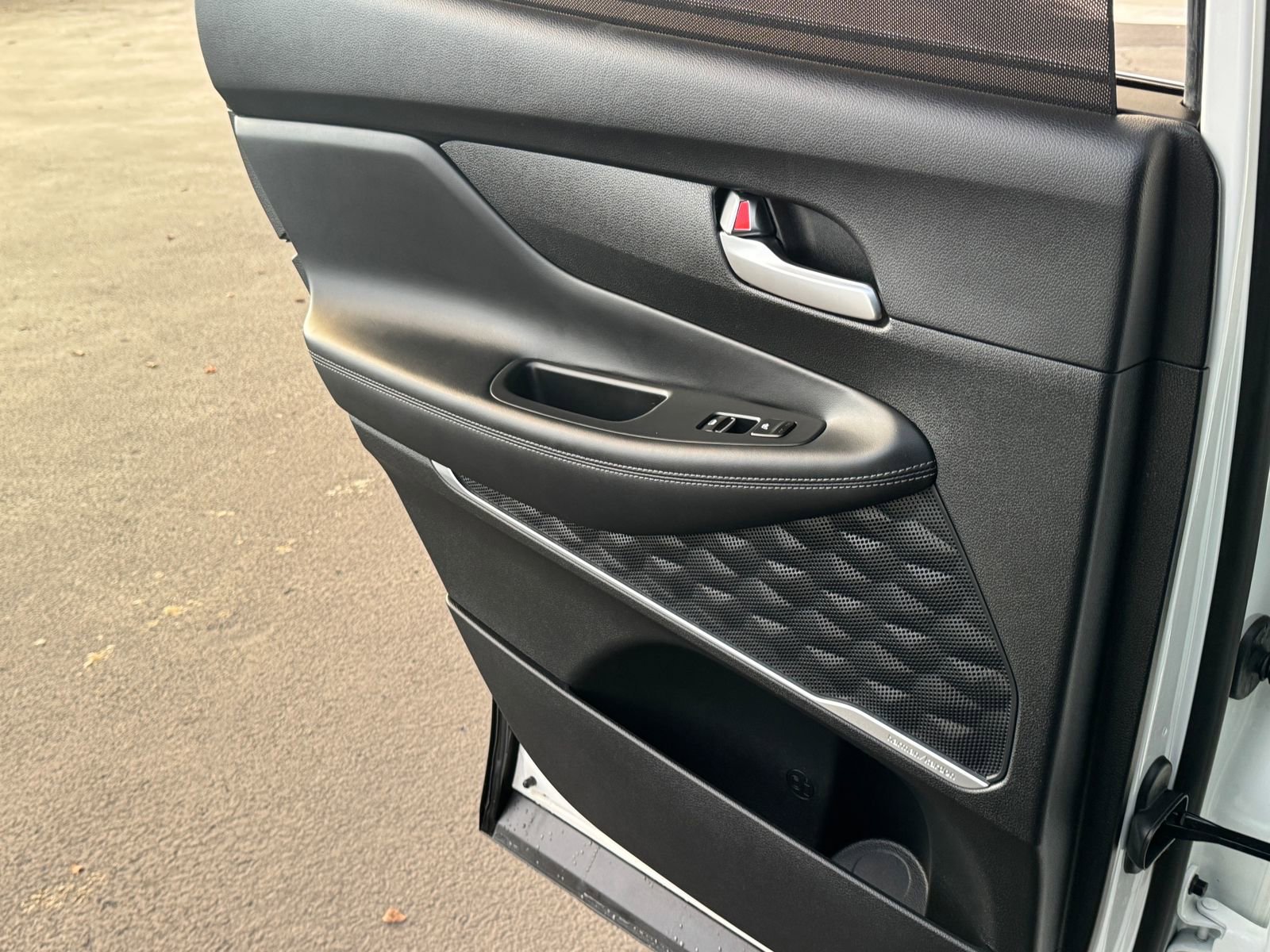 Used 2022 Hyundai Santa Fe Limited w/ Cargo Package image 34