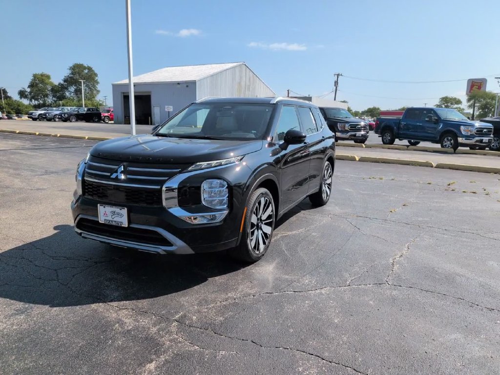 New 2026 Mitsubishi Outlander SEL AWD/4WD image 2