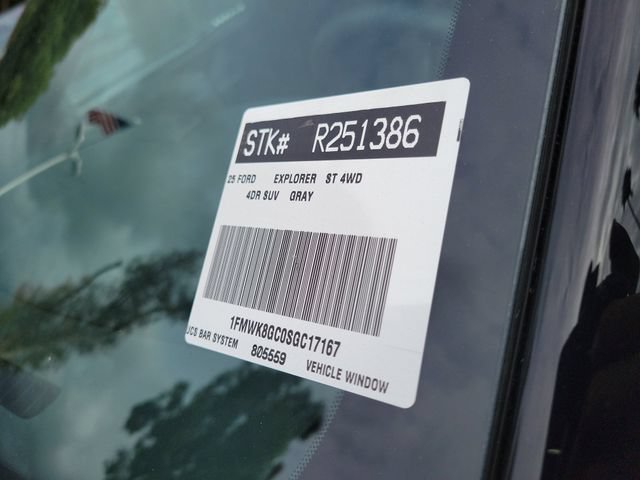 Used 2025 Ford Explorer ST w/ Sun And Sound Package AWD/4WD image 31