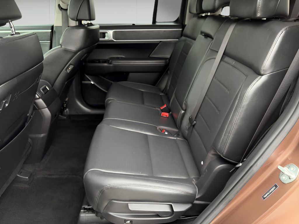 Used 2024 Hyundai Santa Fe Limited FWD image 10