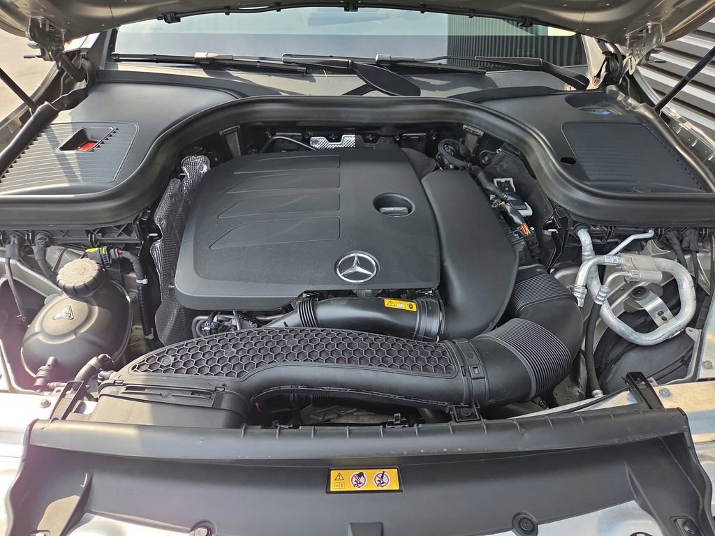Used 2021 Mercedes-Benz GLC 300 4MATIC image 31
