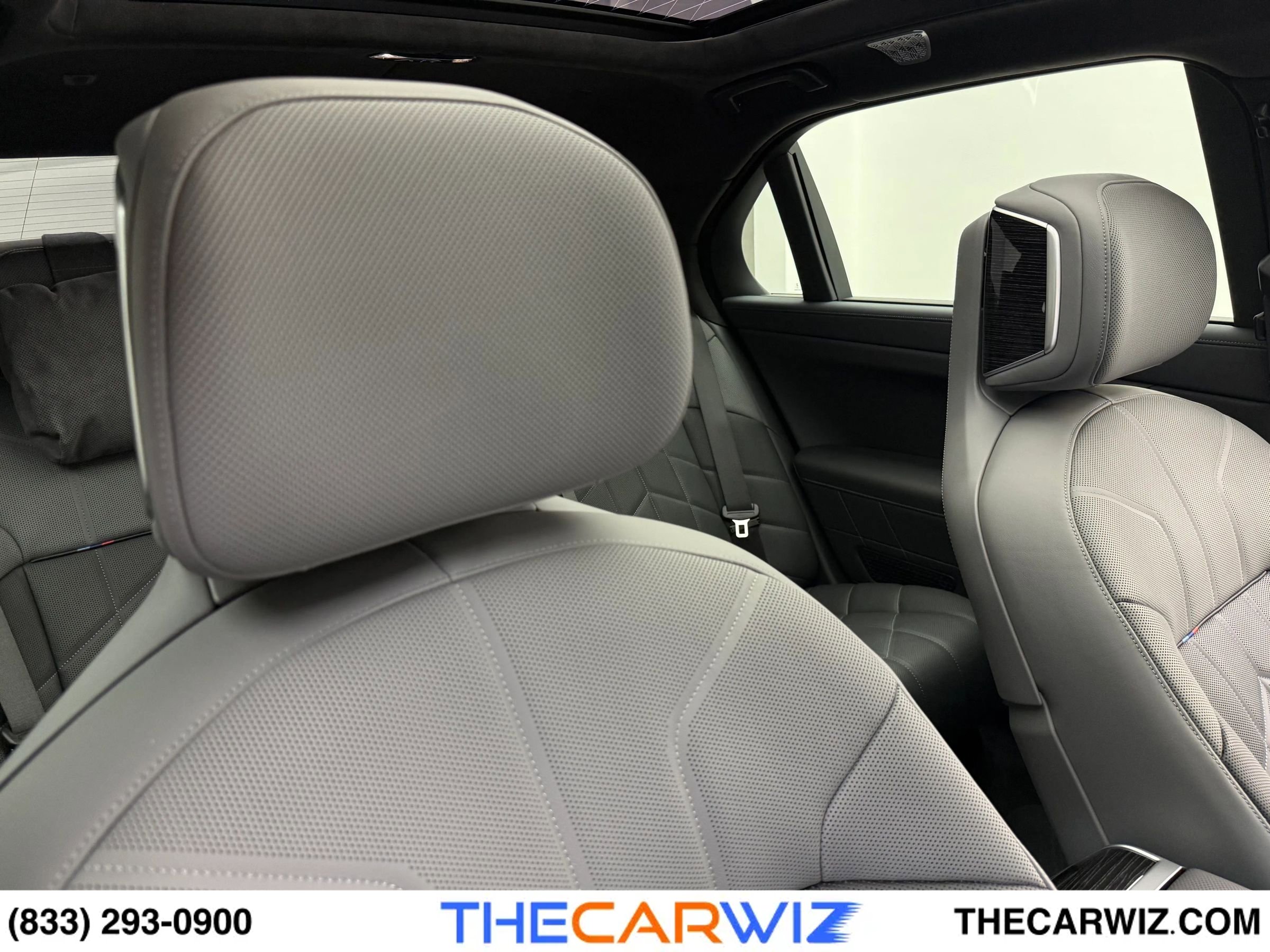 Used 2025 BMW 760i xDrive image 67