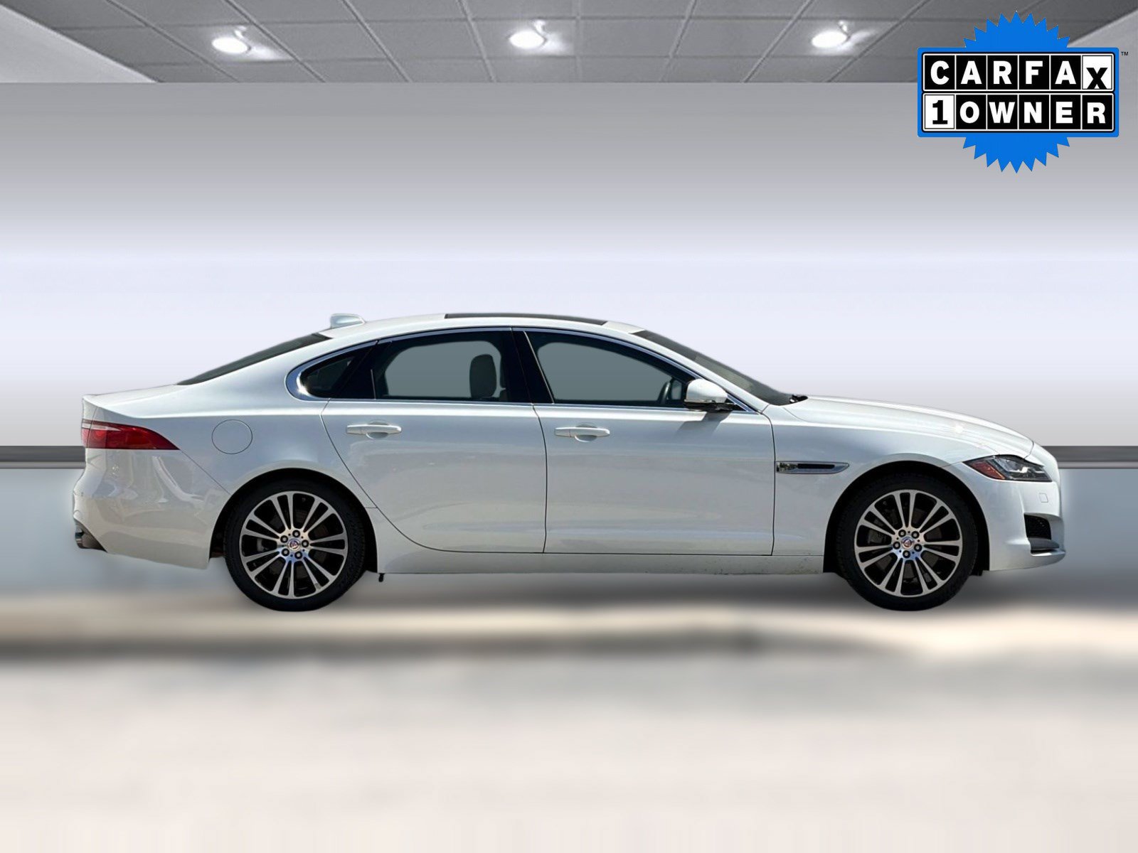 Used 2020 Jaguar XF Prestige AWD/4WD image 8