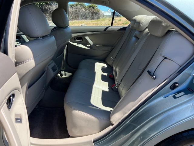 Used 2010 Toyota Camry LE FWD image 14