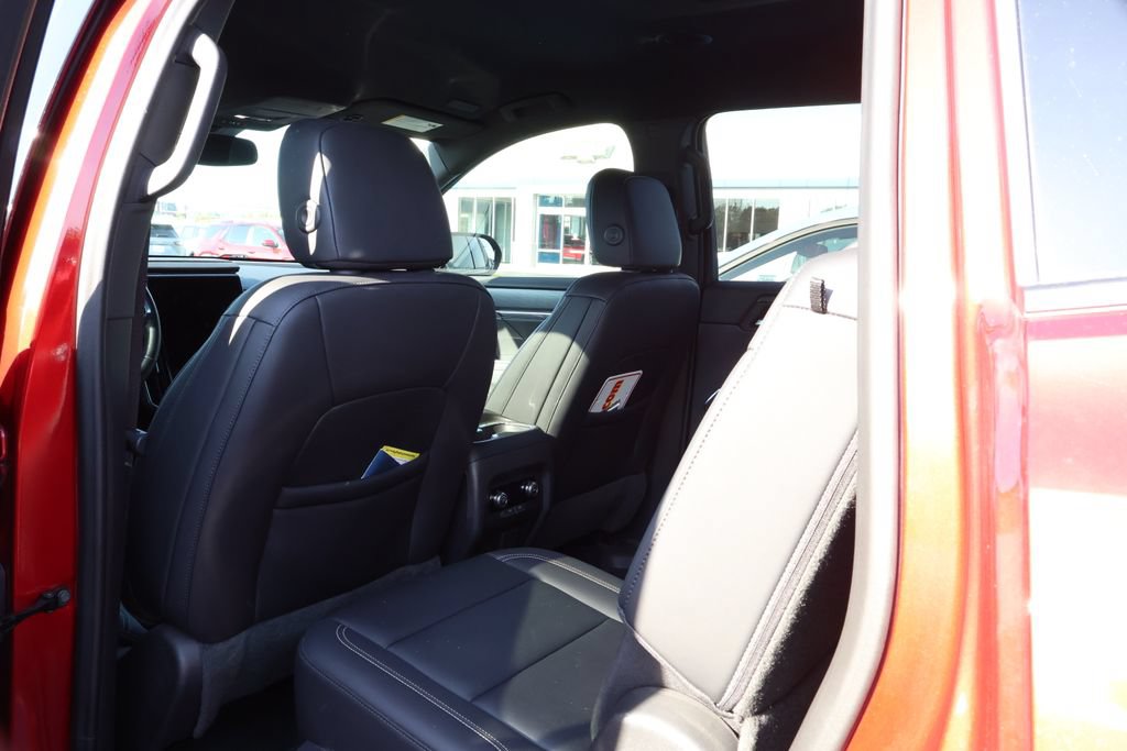 Used 2024 GMC Acadia Elevation FWD image 30