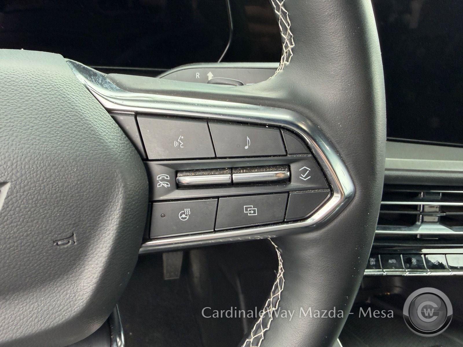 Used 2025 Chevrolet Traverse LT image 9