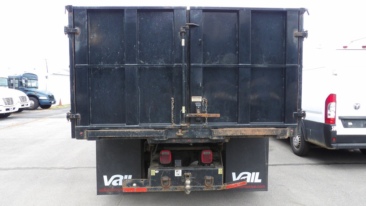Used 2022 Ford F750 2WD Crew Cab Super Duty image 10