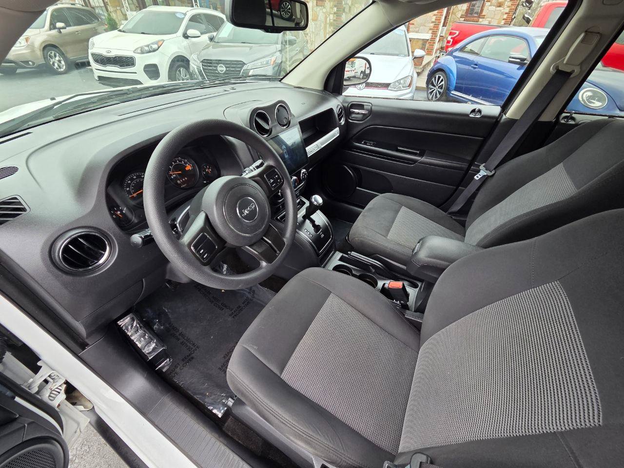 Used 2017 Jeep Compass Sport w/ Power Value Group image 11