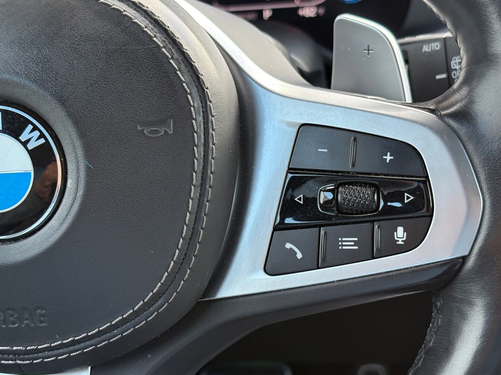 Used 2022 BMW X5 M50i w/ Premium Package image 21