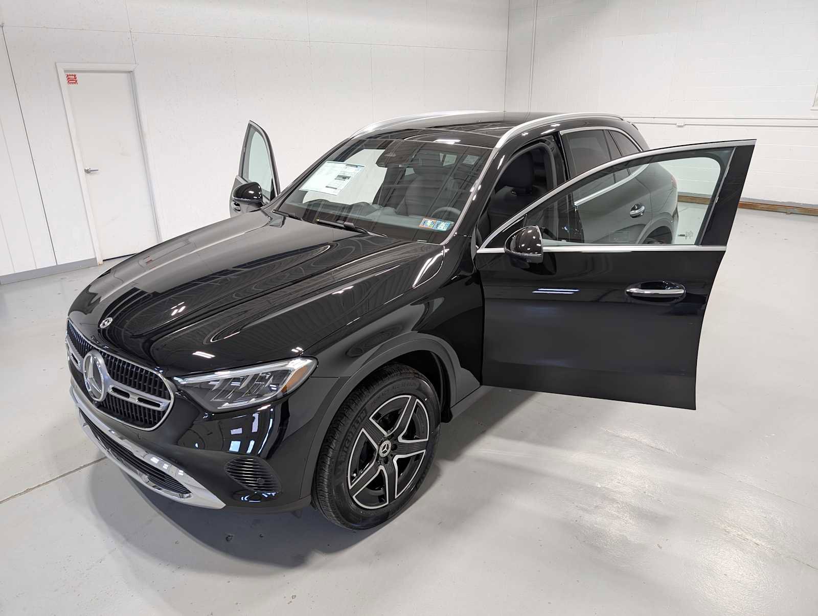New 2026 Mercedes-Benz GLC 300 4MATIC image 14