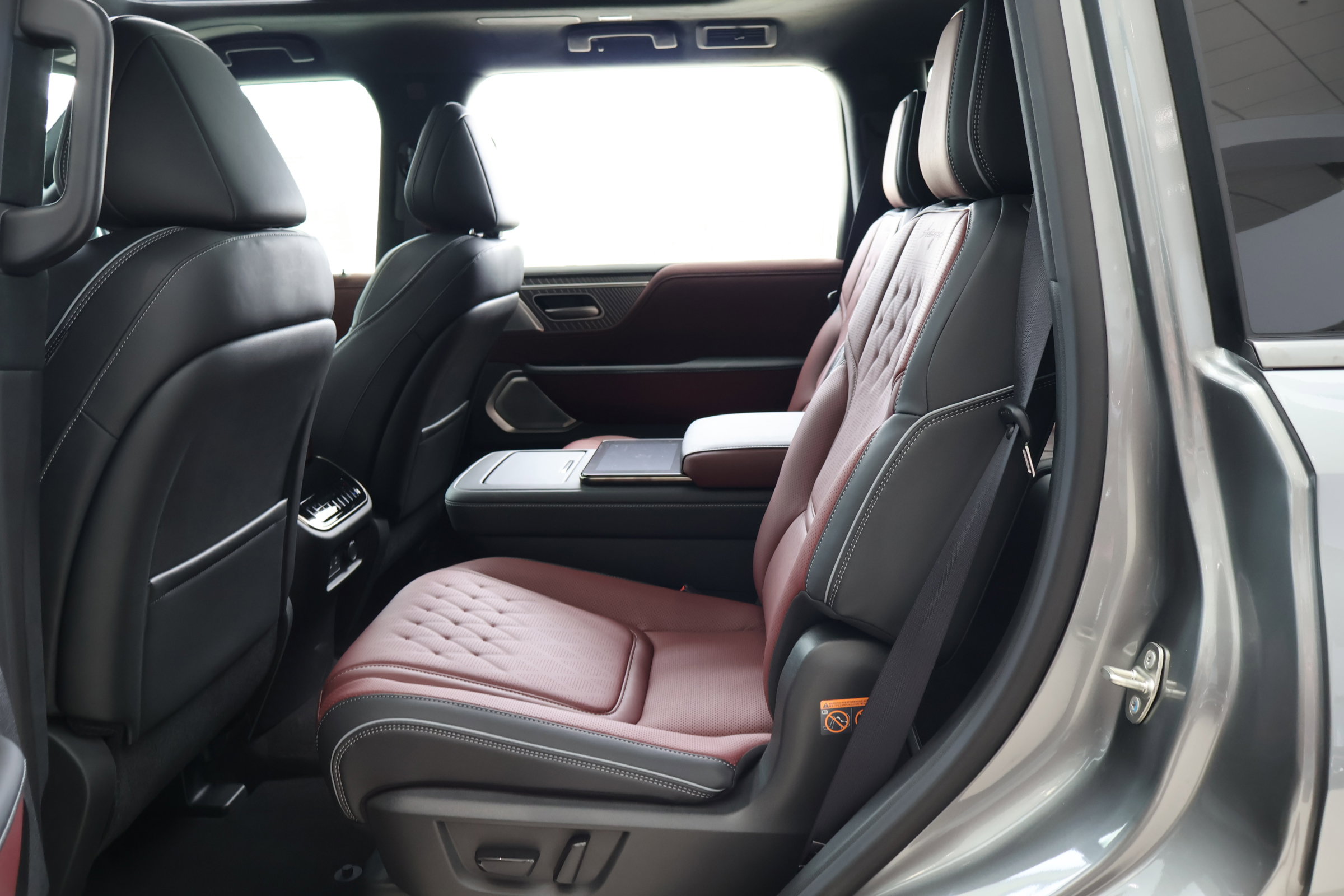 New 2026 INFINITI QX80 Autograph image 17