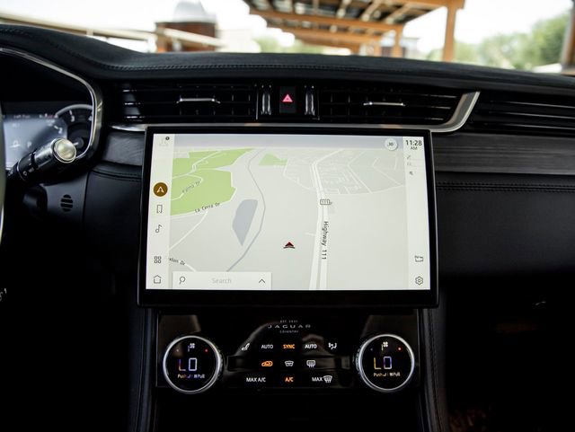 Used 2022 Jaguar F-PACE S image 18