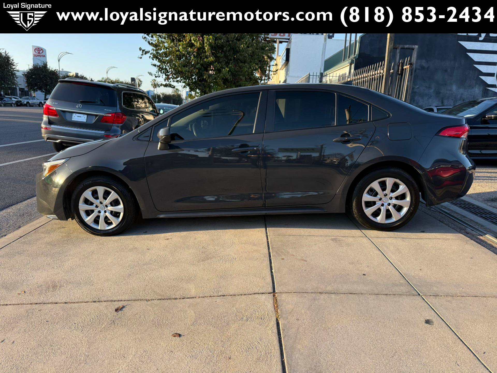 Used 2024 Toyota Corolla LE FWD image 4