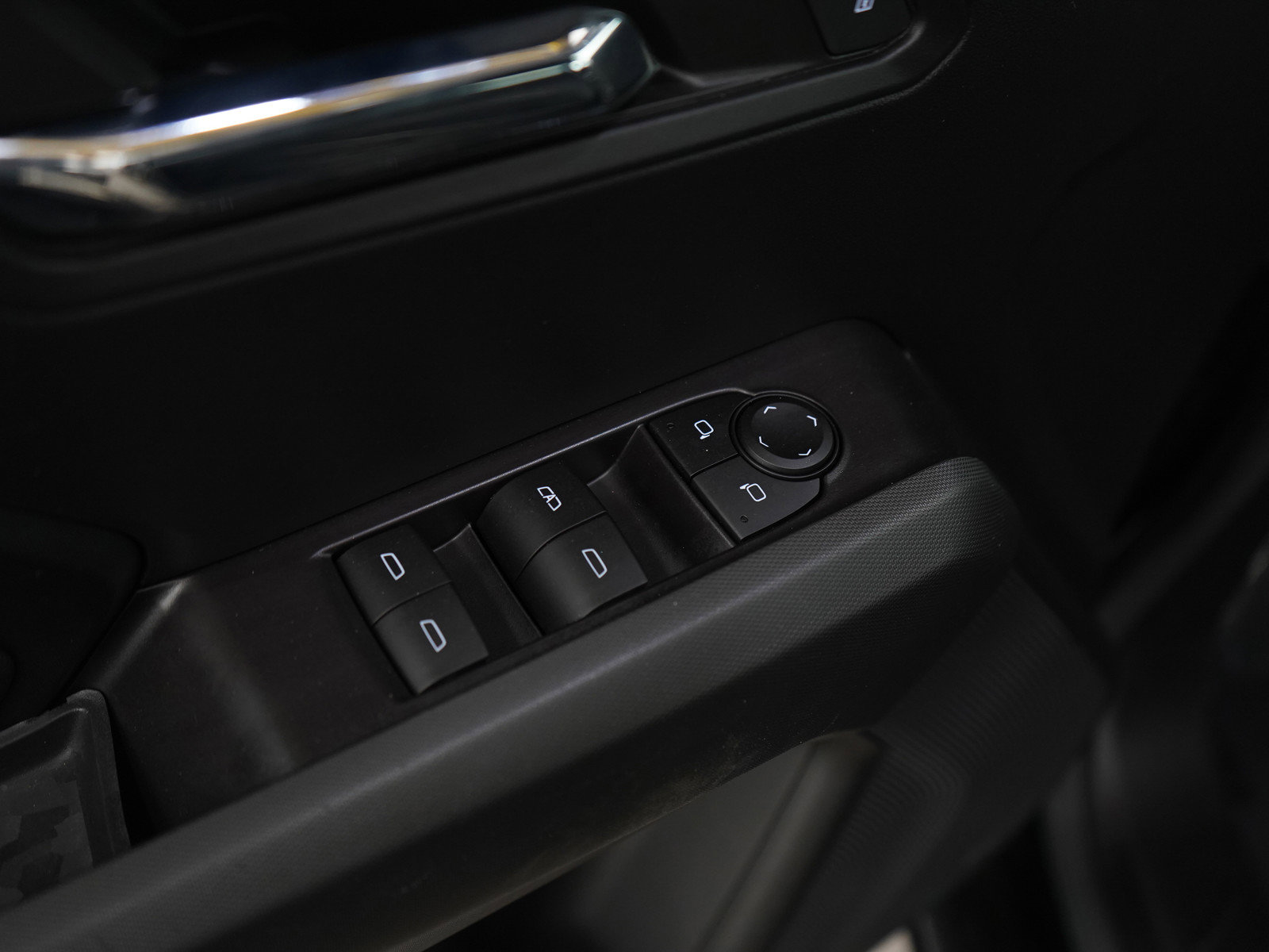 Used 2023 Chevrolet Colorado LT w/ LT Convenience Package II image 18