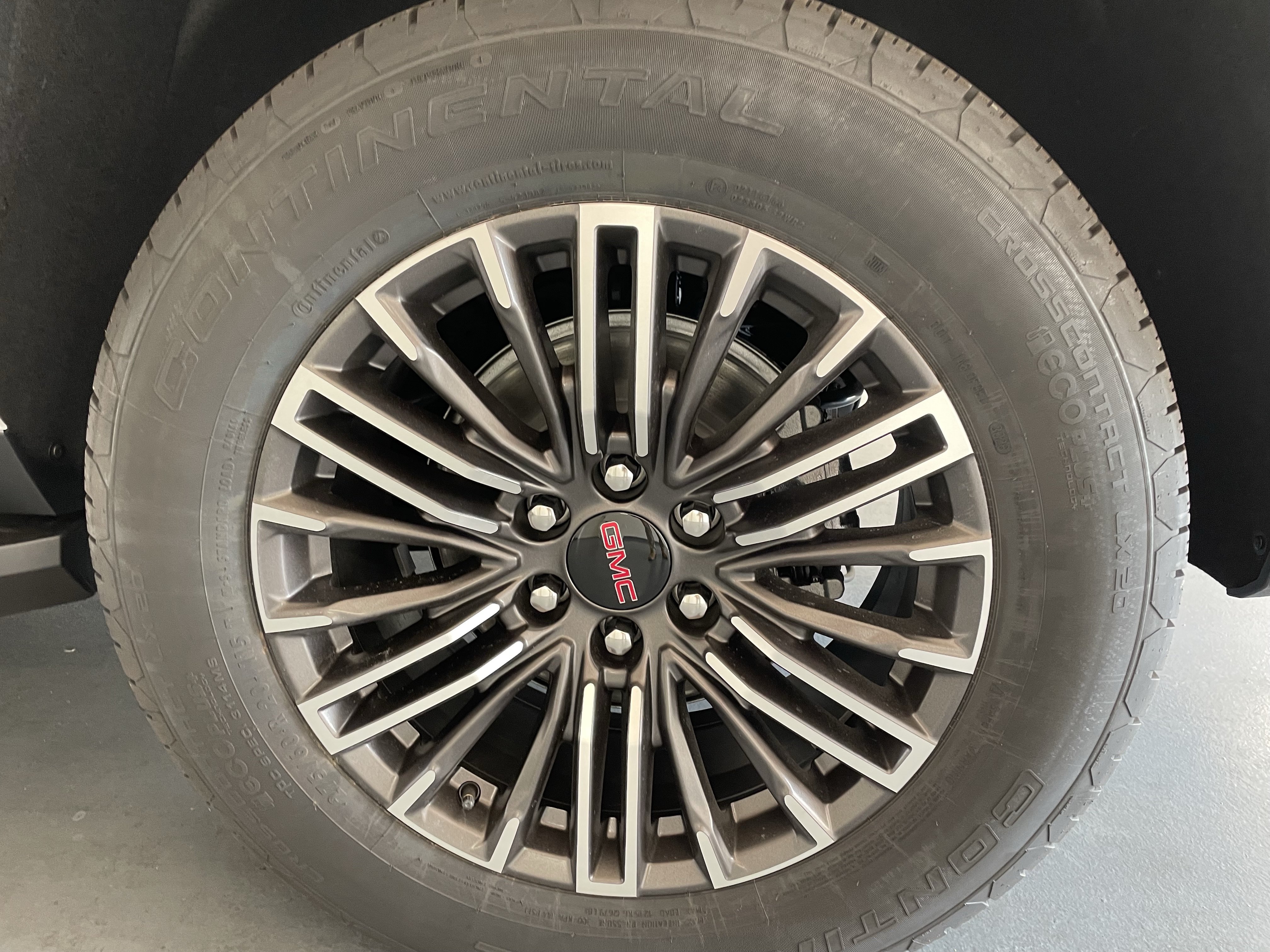 New 2026 GMC Yukon Elevation w/ Technology Package RWD image 7