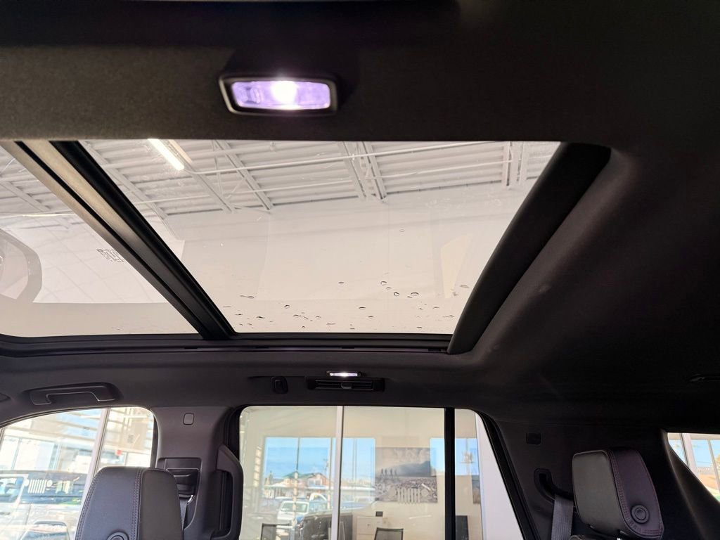 Used 2023 Chevrolet Tahoe RST image 40
