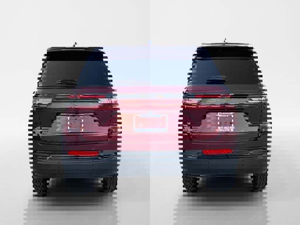 Used 2023 Jeep Grand Cherokee Altitude image 4