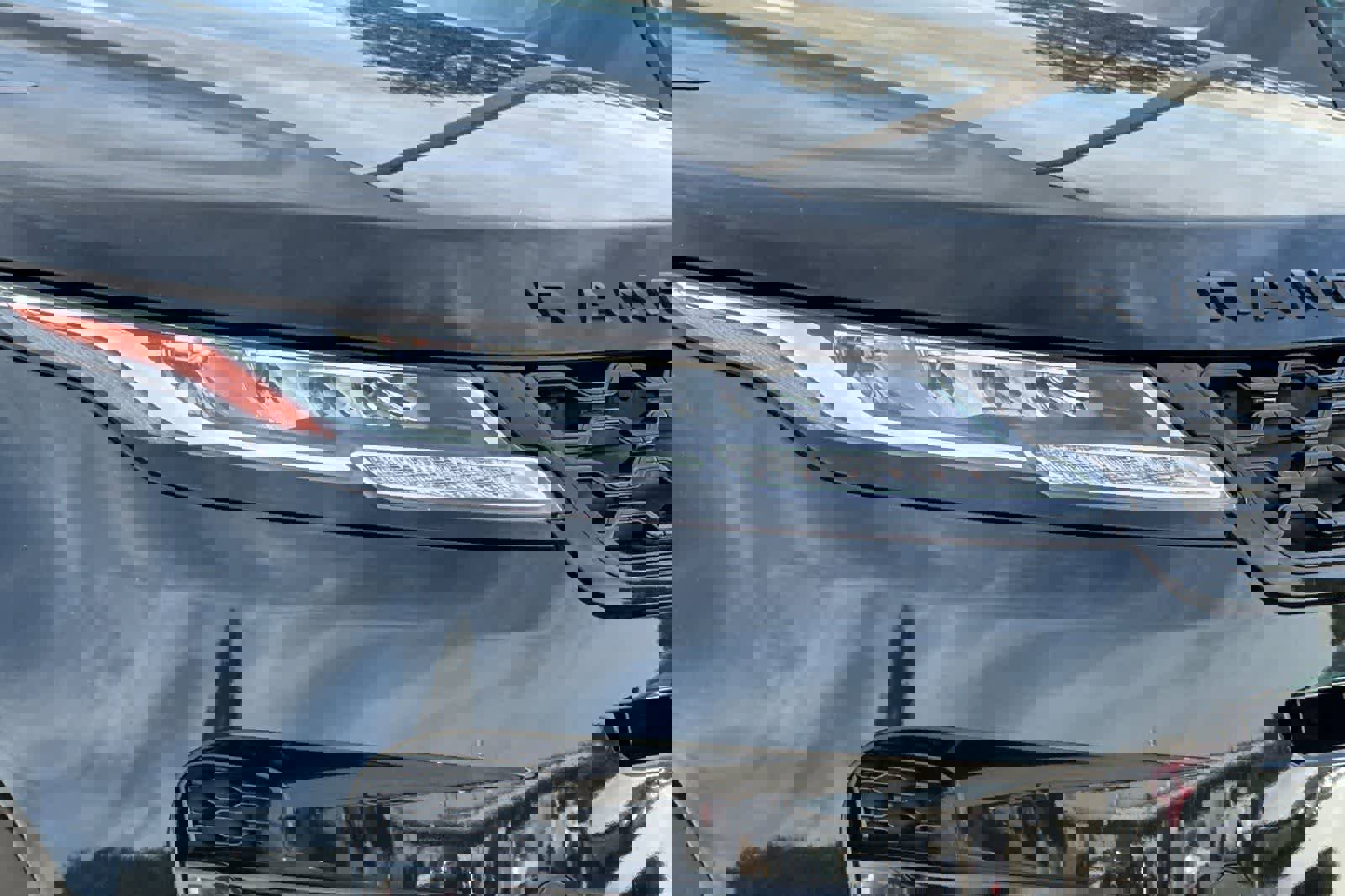 Used 2023 Land Rover Range Rover Evoque R-Dynamic S image 33