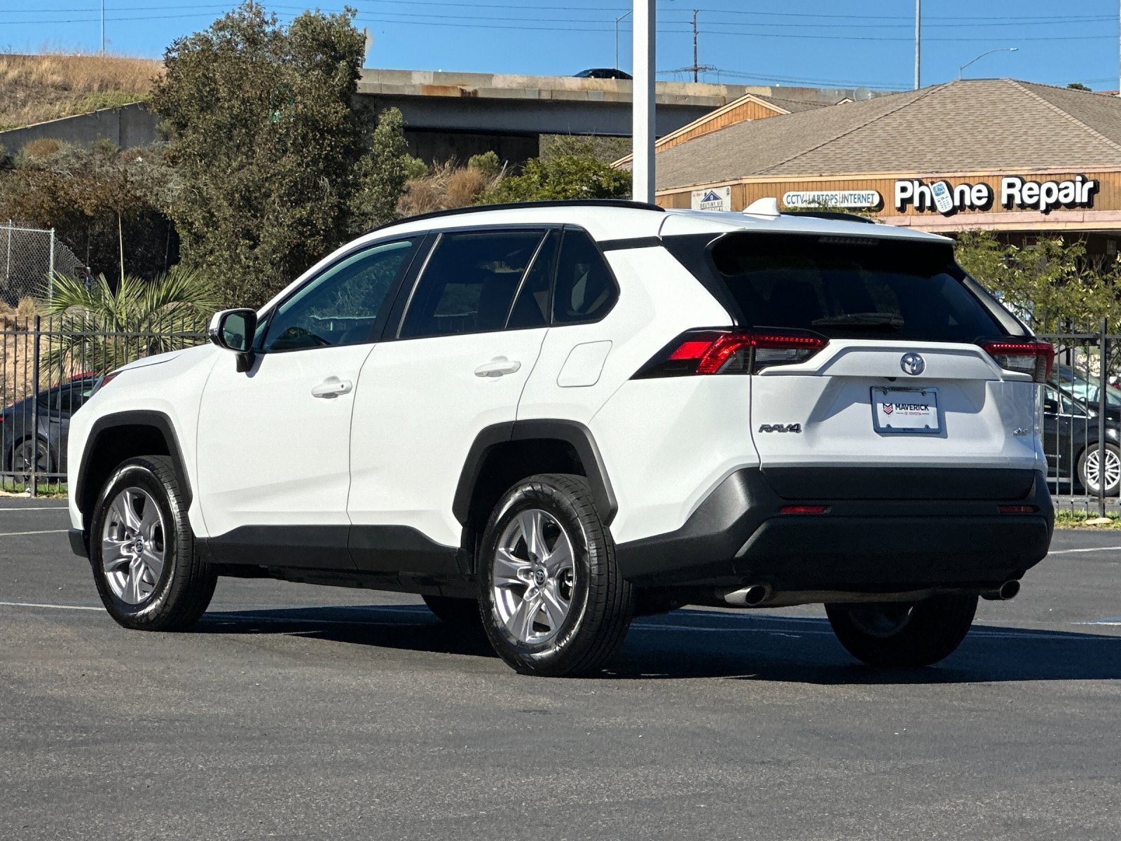 Used 2023 Toyota RAV4 XLE image 3