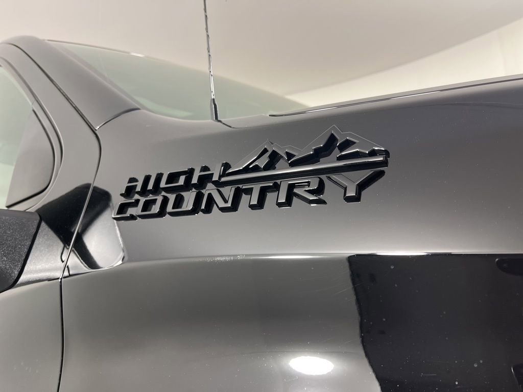 New 2026 Chevrolet Silverado 1500 High Country w/ High Country Premium Package AWD/4WD image 8
