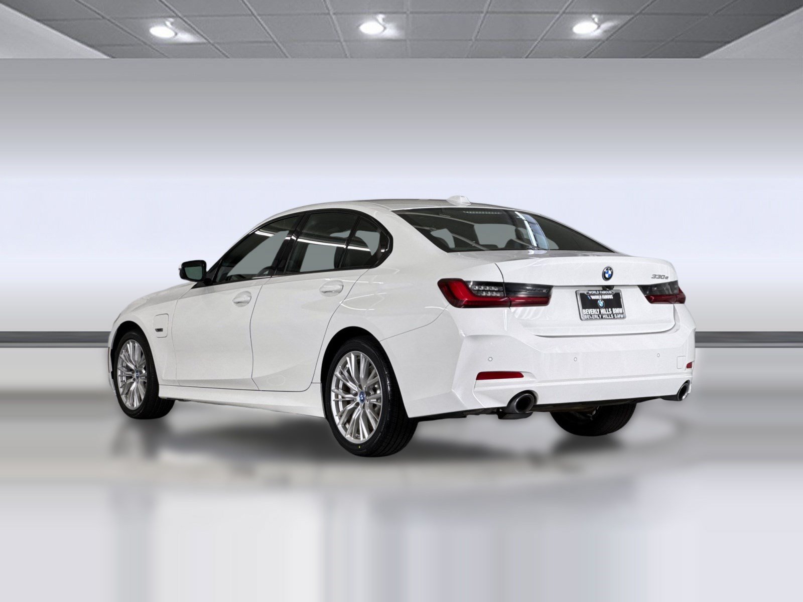 Used 2023 BMW 330e w/ Premium Package RWD image 3