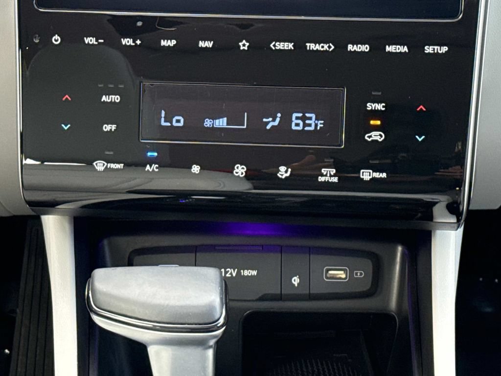 Used 2024 Hyundai Tucson SEL w/ Convenience Package AWD/4WD image 16