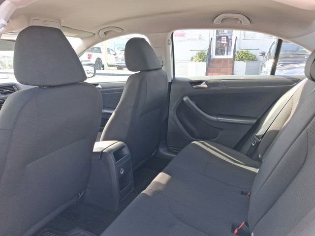 Used 2016 Volkswagen Jetta S image 5