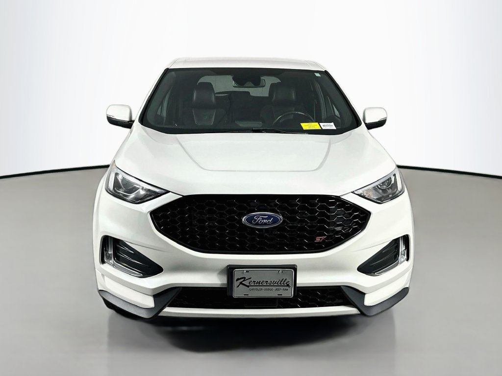 Used 2023 Ford Edge ST w/ Cargo Accessory Package AWD/4WD image 2