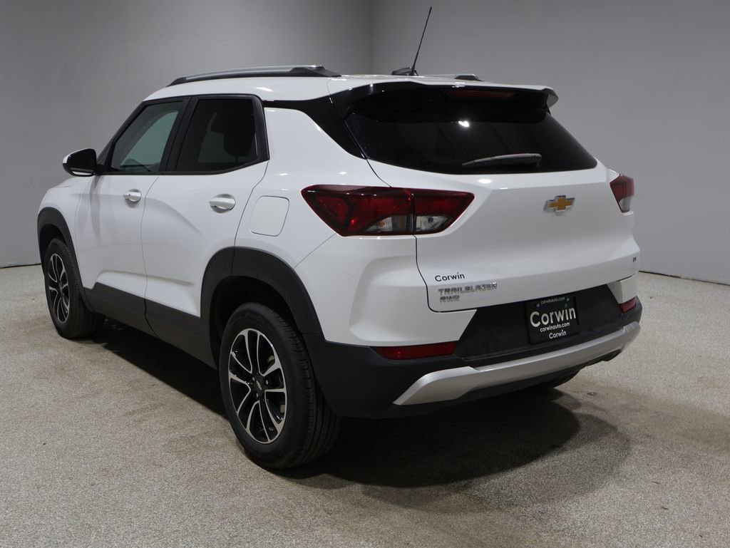 Used 2025 Chevrolet TrailBlazer LT AWD/4WD image 5