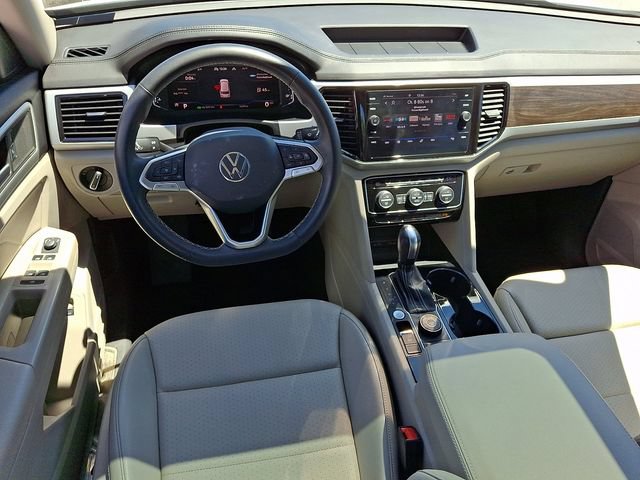 Used 2022 Volkswagen Atlas SE w/ Panoramic Sunroof Package AWD/4WD image 2