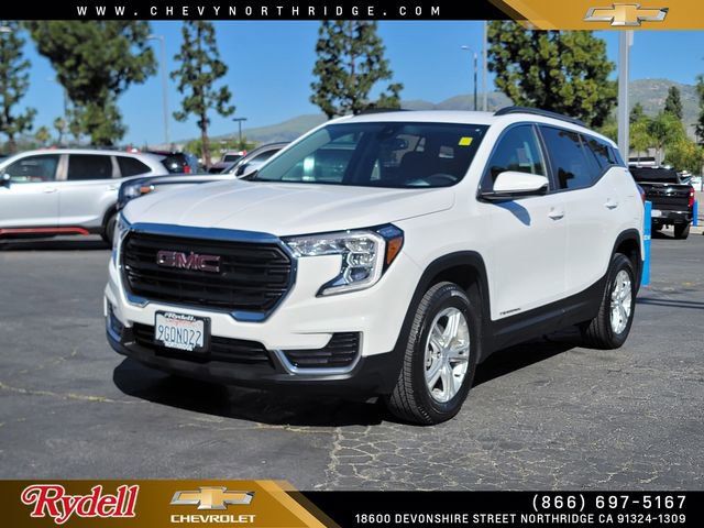 Certified 2023 GMC Terrain SLE w/ Driver Convenience Package image 1