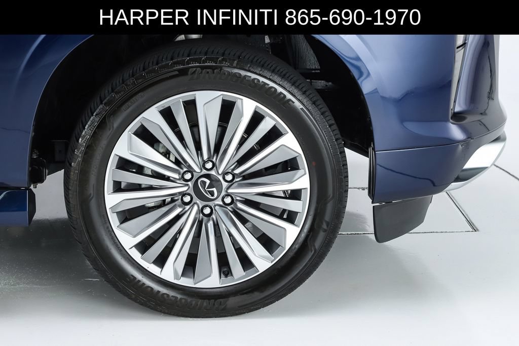 Used 2025 INFINITI QX80 Sensory AWD/4WD image 15