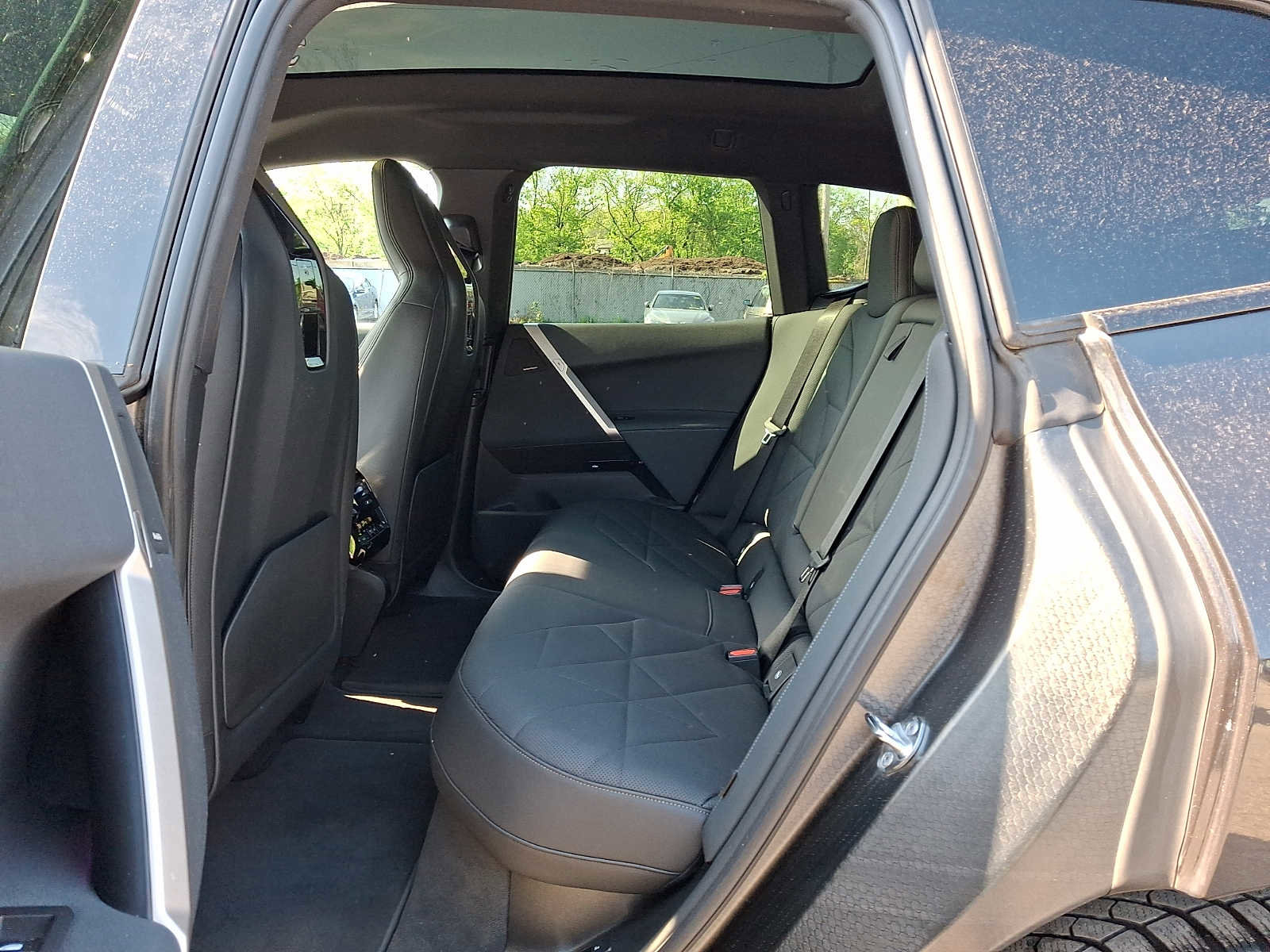 Certified 2024 BMW iX xDrive50 w/ Premium Package AWD/4WD image 10