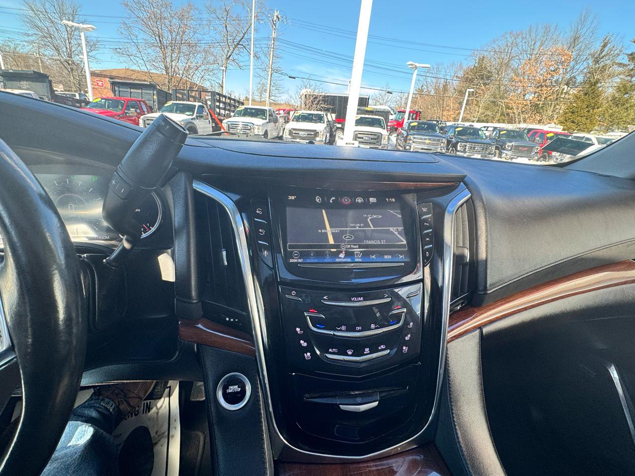 Used 2016 Cadillac Escalade ESV Luxury image 34