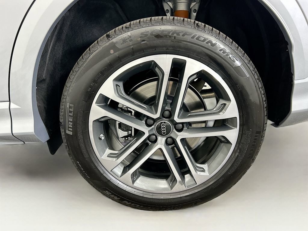 Used 2025 Audi Q5 Premium Plus w/ Premium Plus image 31