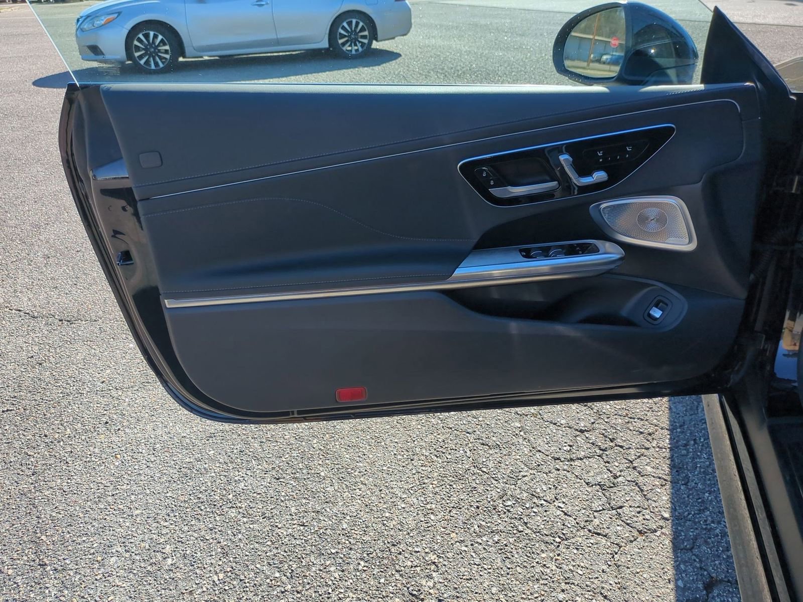 Used 2025 Mercedes-Benz CLE 300 4MATIC Cabriolet image 21