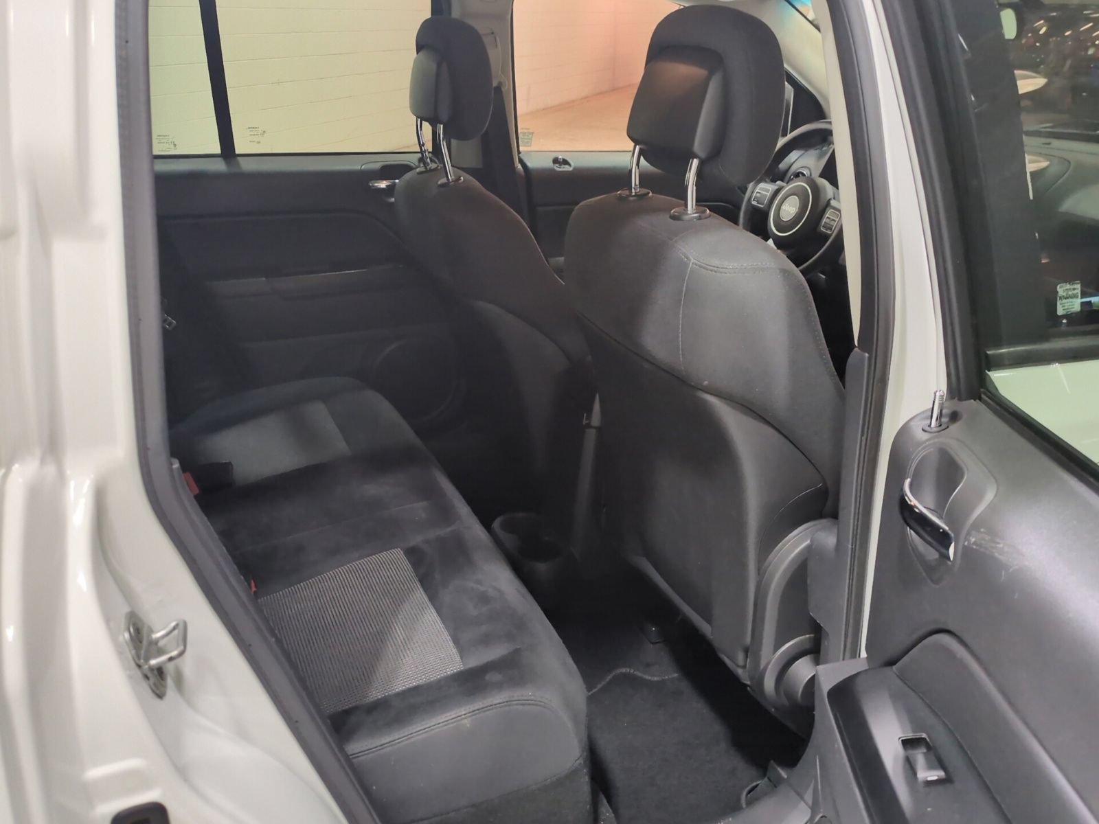 Used 2011 Jeep Compass Latitude AWD/4WD image 11