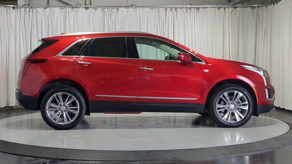 Used 2025 Cadillac XT5 Premium Luxury AWD/4WD image 11