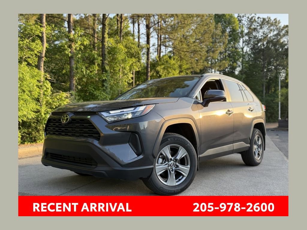 Used 2025 Toyota RAV4 XLE w/ Convenience Package FWD image 1