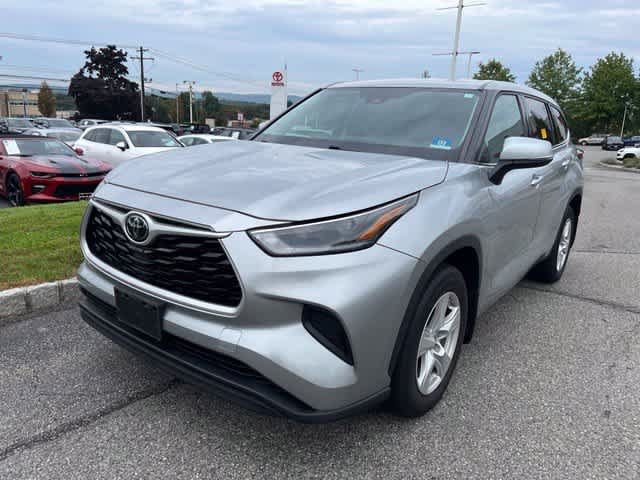 Used 2021 Toyota Highlander L AWD/4WD image 1