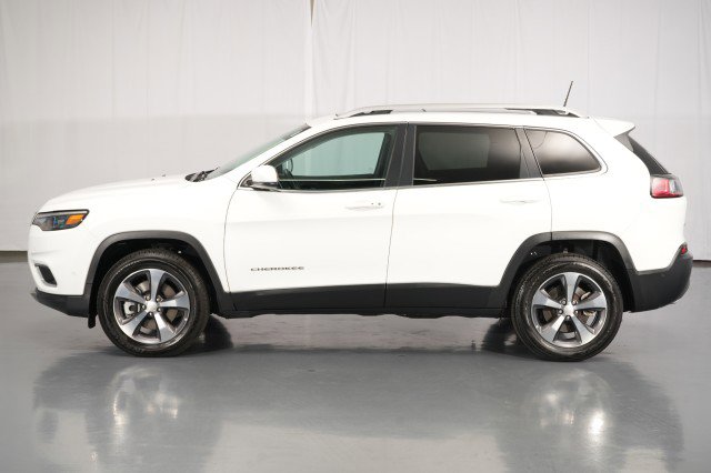 Used 2019 Jeep Cherokee Limited w/ Luxury Group AWD/4WD image 2
