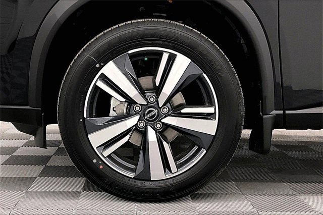New 2025 Nissan Rogue SL image 12