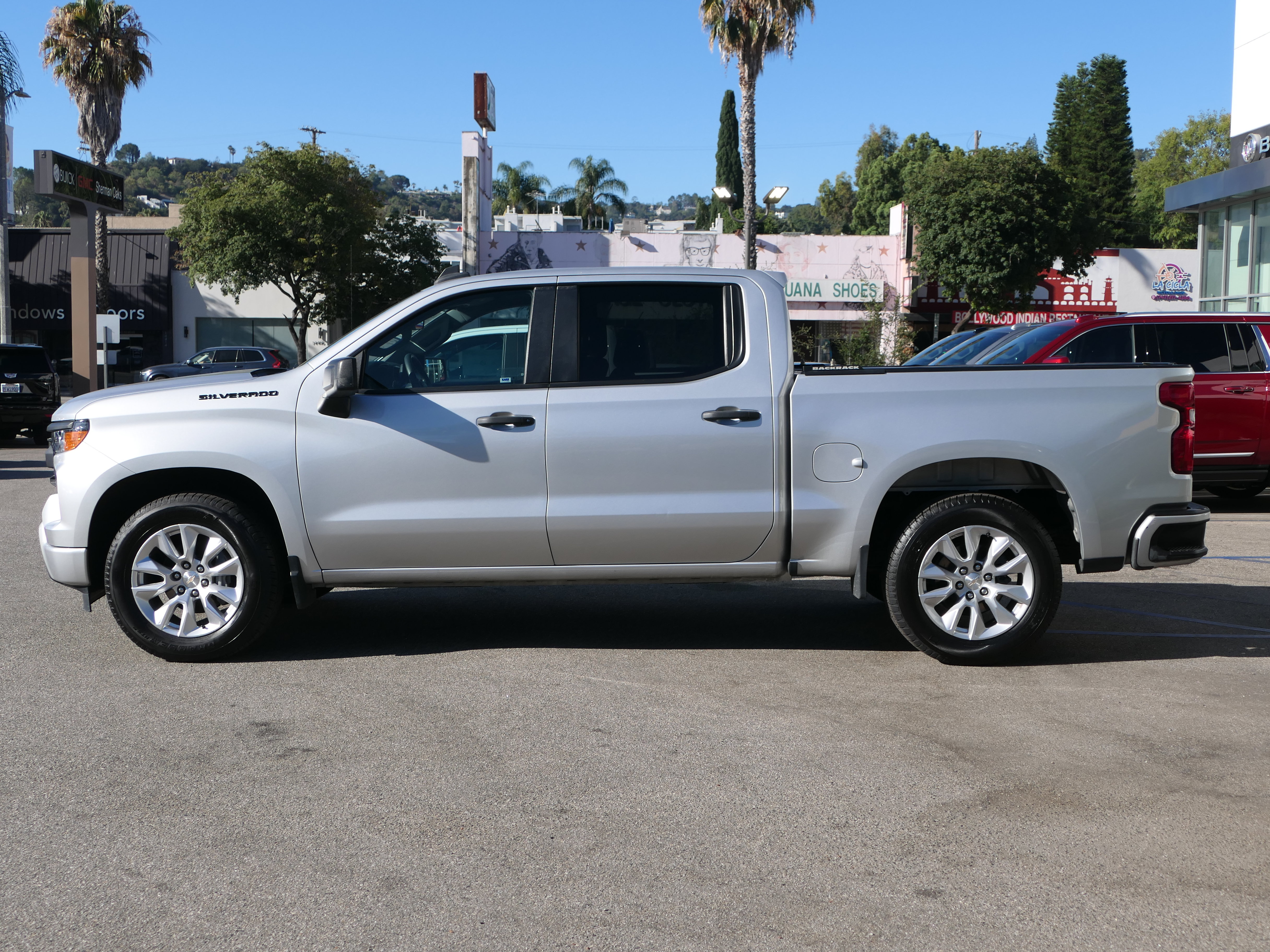 Used 2022 Chevrolet Silverado 1500 Custom w/ LPO, Dark Essentials Package RWD image 2