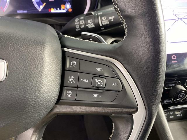 Used 2022 Jeep Grand Cherokee L Limited w/ Luxury Tech Group II image 18